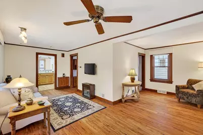 1104 Lawrence Street, Madison, WI 53715 - Photo 4