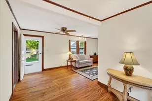1104 Lawrence St, Madison, WI 53715 - Photo 6