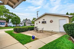 1104 Lawrence St, Madison, WI 53715 - Photo 32