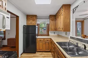 1104 Lawrence St, Madison, WI 53715 - Photo 18