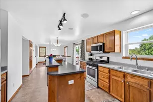 26 Yarrow Cir, Madison, WI 53719 - Photo 16