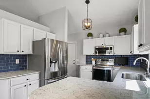 1802 Grafton Rd, Madison, WI 53716 - Photo 6
