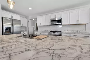 976 Griffin Way, DeForest, WI 53532 - Photo 8
