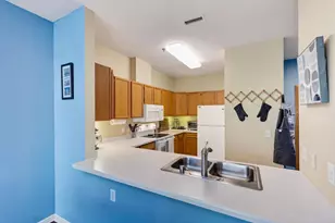 301 Harbour Town Dr, Madison, WI 53717 - Photo 8
