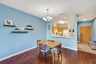 301 Harbour Town Dr, Madison, WI 53717 - Photo 16