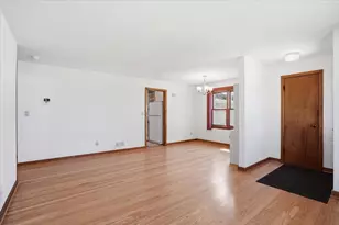 209 Shuman St, Verona, WI 53593 - Photo 8