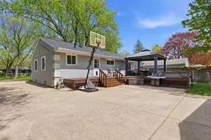 1821 Manley St, Madison, WI 53704 - Photo 34