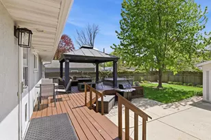 1821 Manley St, Madison, WI 53704 - Photo 2