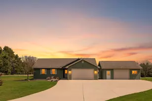 N6008 Forest Ridge Rd, Green Lake, WI 54941 - Photo 2