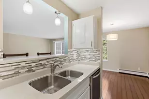 2140 Allen Blvd, Middleton, WI 53562 - Photo 6