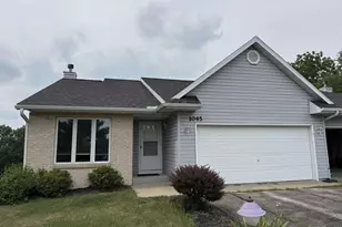 1045 Saddle Ridge, Portage, WI 53901 - Photo 2