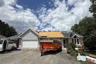1045 Saddle Ridge, Portage, WI 53901 - Photo 4
