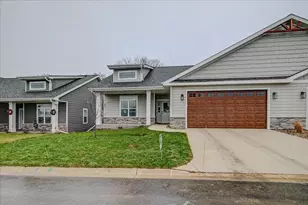 4121 Fox Frst Wy, DeForest, WI 53532 - Photo 4