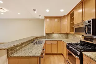 360 W Washington Ave, Madison, WI 53703 - Photo 14