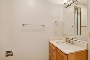 360 W Washington Ave, Madison, WI 53703 - Photo 32