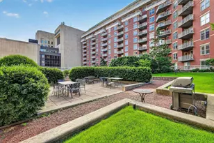 360 W Washington Ave, Madison, WI 53703 - Photo 60