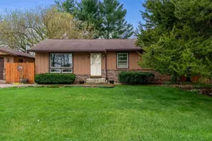 718 Crist Rd, Beloit, WI 53511 - Photo 2