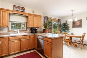 718 Crist Rd, Beloit, WI 53511 - Photo 6