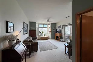 301 Harbour Town Dr, Madison, WI 53717 - Photo 6