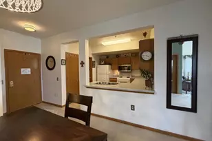 301 Harbour Town Dr, Madison, WI 53717 - Photo 12