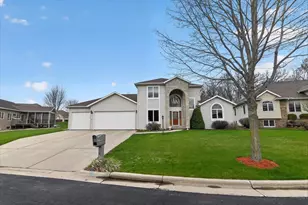 6104 Brunet Island Ct, Mcfarland, WI 53558 - Photo 2