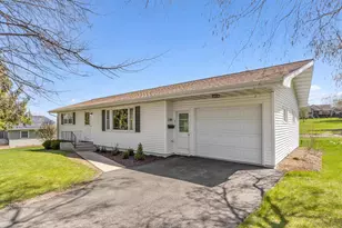 105 Pine St, Ridgeville, WI 53533 - Photo 2