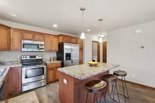 705 Reflection Dr, Verona, WI 53593 - Photo 14