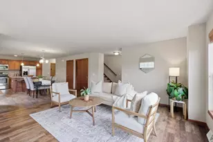 705 Reflection Dr, Verona, WI 53593 - Photo 6
