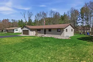 630 Bobs Dr, Plover, WI 54467 - Photo 4