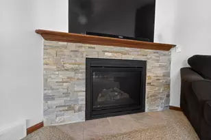 2646 Saw Tooth Dr, Fitchburg, WI 53711 - Photo 14