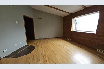 1621 Sapphire Way, Sun Prairie, WI 53590 - Photo 4