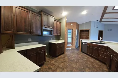 1621 Sapphire Way, Sun Prairie, WI 53590 - Photo 10