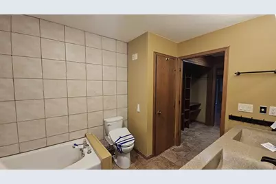 1621 Sapphire Way, Sun Prairie, WI 53590 - Photo 28