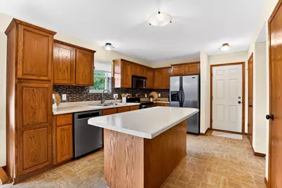 10 Banner Circle, Madison, WI 53718 - Photo 18