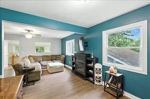 W9354 Oakland Rd, Cambridge, WI 53523 - Photo 10