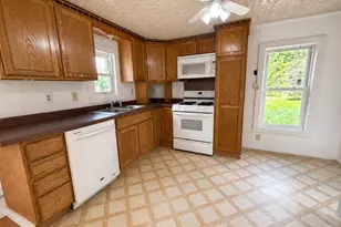 W5842 Pheasant Dr, New Lisbon, WI 53950 - Photo 8
