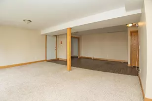 13800 W Valley Rd, East Dubuque, IL 61025 - Photo 18