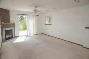 819 Spellman St, Mount Horeb, WI 53572 - Photo 18