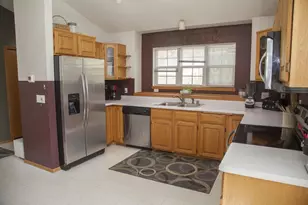 819 Spellman St, Mount Horeb, WI 53572 - Photo 6