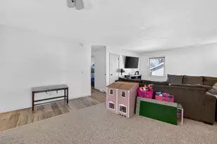 4389 Curry Ln, Windsor, WI 53598 - Photo 10