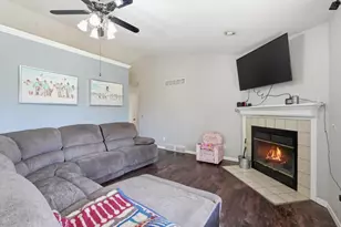 3601 Canter Dr, Madison, WI 53718 - Photo 6