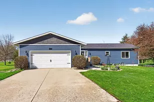 688 Bliven Rd, Edgerton, WI 53534 - Photo 2