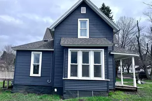 202 N East St, La Valle, WI 53941 - Photo 2