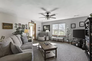 532 Plum Tree Dr, Janesville, WI 53536 - Photo 6