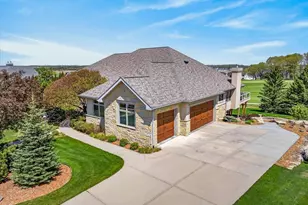 1053 Winged Foot Dr, Oregon, WI 53575 - Photo 2
