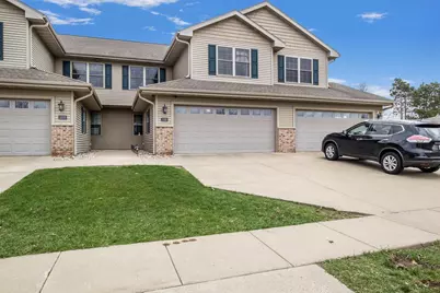 1028 20th Street #3, Prairie Du Sac, WI 53578 - Photo 2