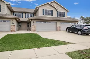 1028 20th St, Prairie Du Sac, WI 53578 - Photo 2