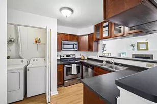 6 Captains Court, Madison, WI 53719 - Photo 4