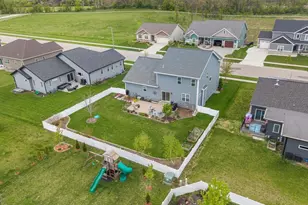 1317 Black Stallion Dr, Madison, WI 53718 - Photo 6