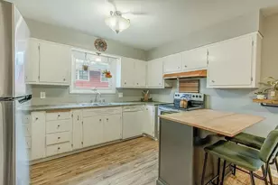 5104 Maher Ave, Madison, WI 53716 - Photo 8